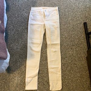 High waisted Levi’s jeans